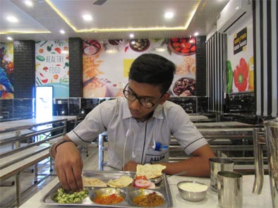 कोचिंग विद्यार्थी ऑनलाईन एवं टिफिन सेंटर से मंगवा सकेंगे भोजन