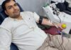 टीम रक्तदाता के सदस्य ने डॉक्टर को एसडीपी डोनट किया