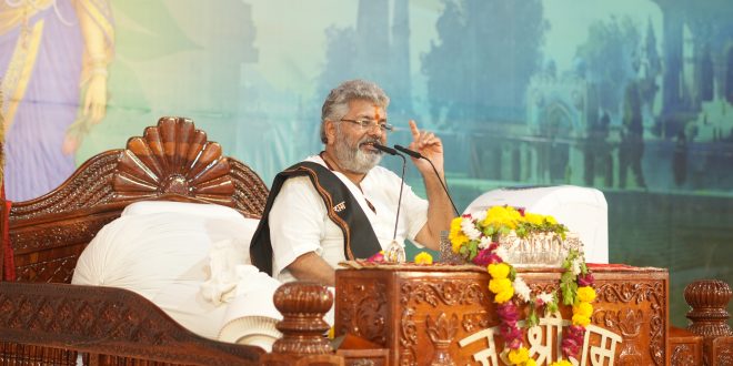 जीवन में जगत से अधिक जगदीश को मानो, बेड़ा पार हो जाएगा